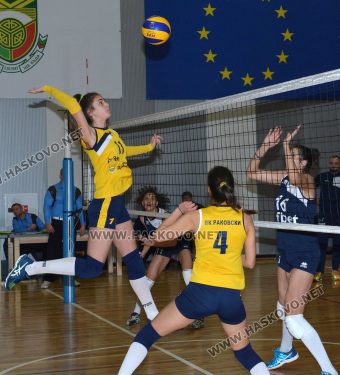 Зала "Младост" - домакин на две волейболни срещи в края на седмицата