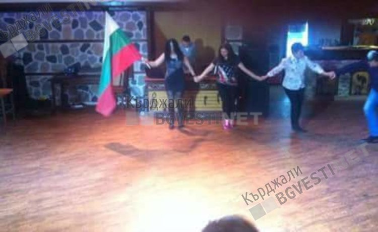 Злата войвода от Кърджали стана байрактар на Трифониадата в Златоград