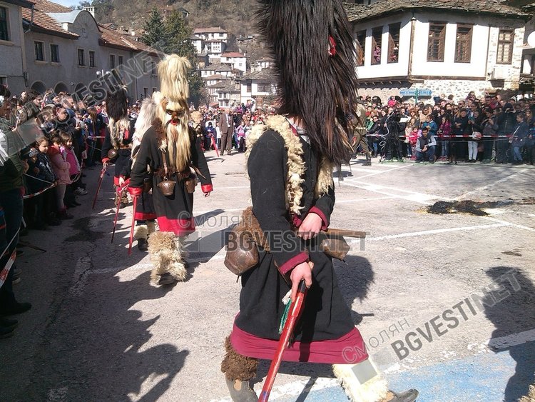 Над 300 кукери затварят пътя на Широка лъка за Песпонеделник на 4 март