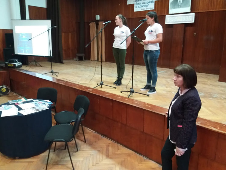 Ученички разказаха пред съучениците си за лагера Space Camp в Измир