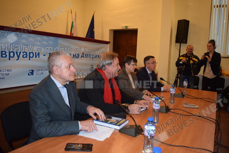 Поличба: Папата благославя трабанта на Соломон Паси, получаваме покани за НАТО и ЕС