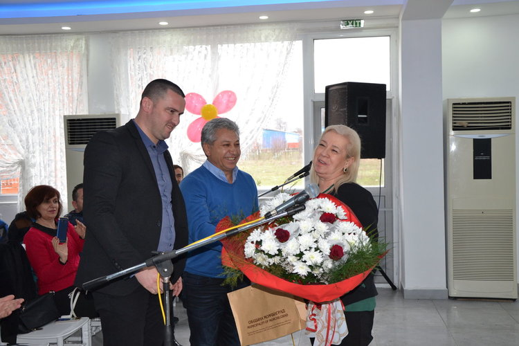 В Момчилград ученици представиха танци, песни и скечове в Деня на майчиния език