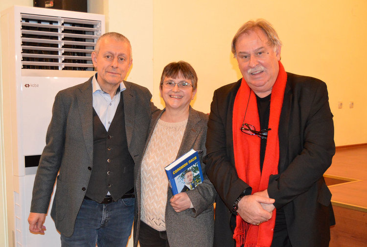 Поличба: Папата благославя трабанта на Соломон Паси, получаваме покани за НАТО и ЕС