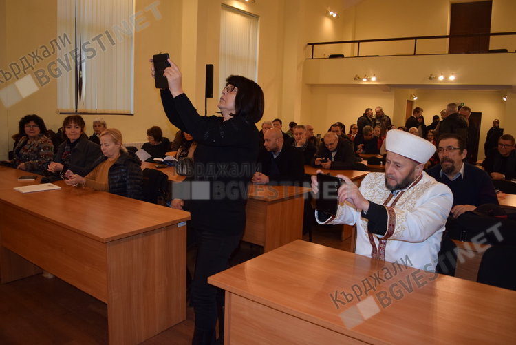 Поличба: Папата благославя трабанта на Соломон Паси, получаваме покани за НАТО и ЕС