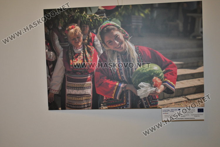 Изложбата „Пътят на художника“ превежда по емоционални мостове от българска и турска страна