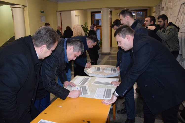 Младежко ДПС-Кърджали с подписка за защита на културното и езиково многообразие на Европейския съюз