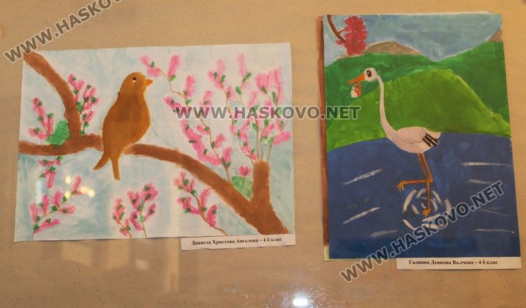 Алековци подредиха пролетна изложба в димитровградската галерия