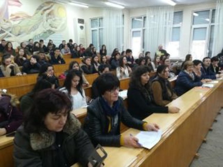 Професионалната гимназия по икономика се включи в национално състезание за бизнес идея