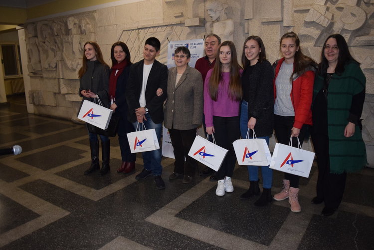 Изключително силна конкуренция за „Оскарите” за превод  в Кърджали, включиха се 106 кърджалийчета