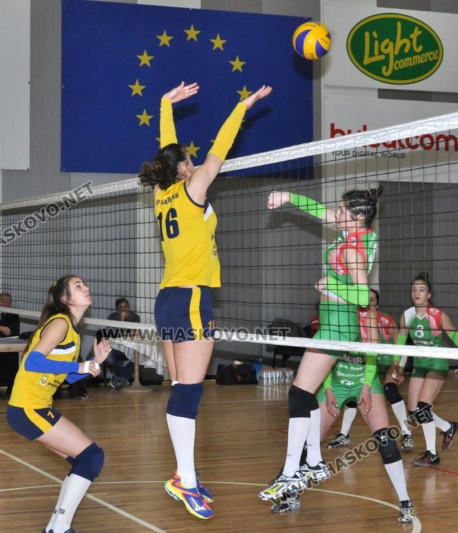 ВК „Раковски“ победи „Казанлък“ с 3:0