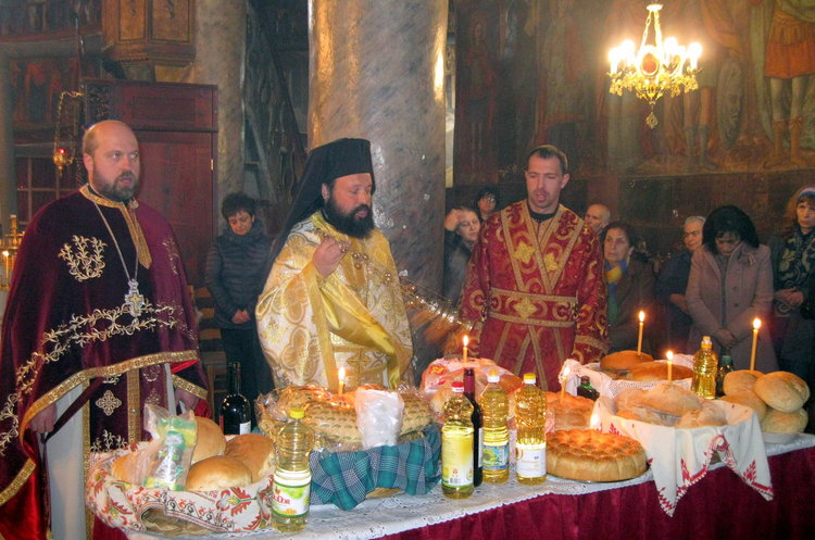 Жито за живите раздават на Тодоровден в църквата "Св.Неделя" в Райково