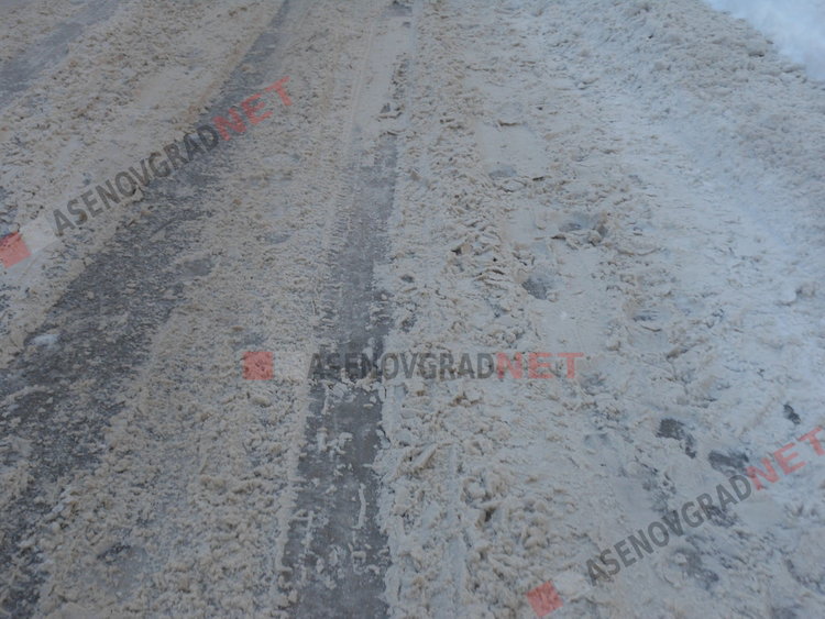 Общината към асеновградчани: Не паркирайте на улиците, възпрепятствате снегопочистването