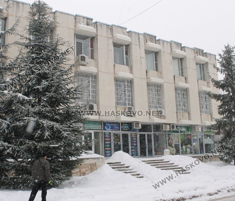 В Димитровград търсят учител и технически ръководител в строителството