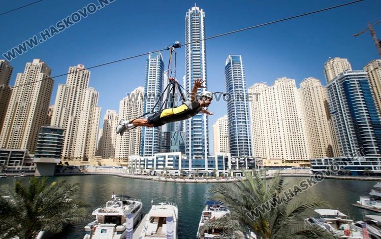 Григор лети между небостъргачите в Дубай