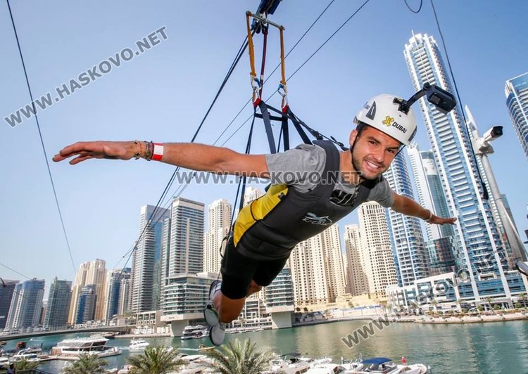 Григор лети между небостъргачите в Дубай