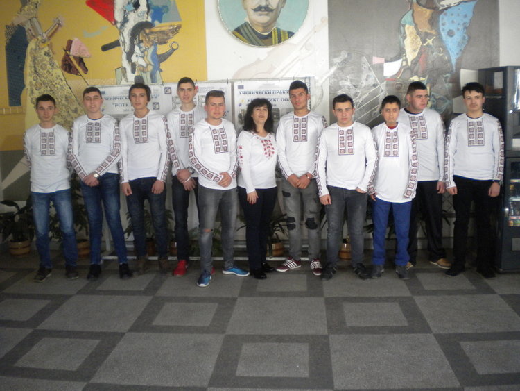 Хора се вият в Електрониката