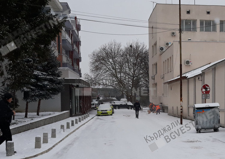 Облачността се разкъсва, вятърът стихва