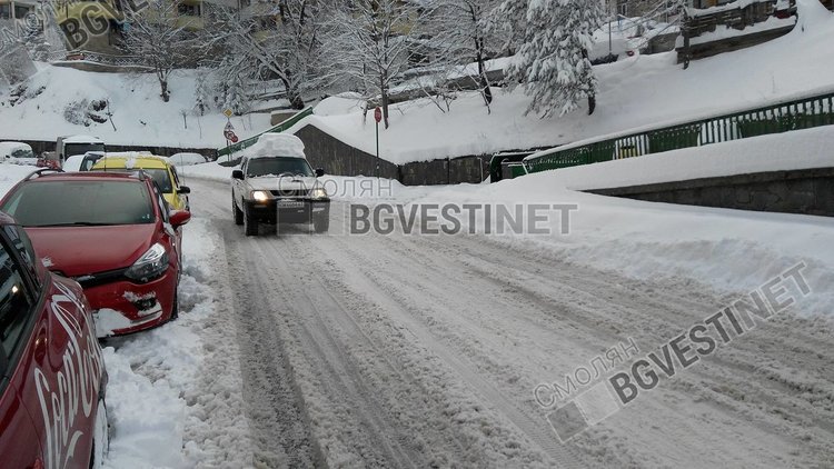 40 сигнала за непочистени улици тази нощ. Граждани се заканват да съдят общината в Страсбург