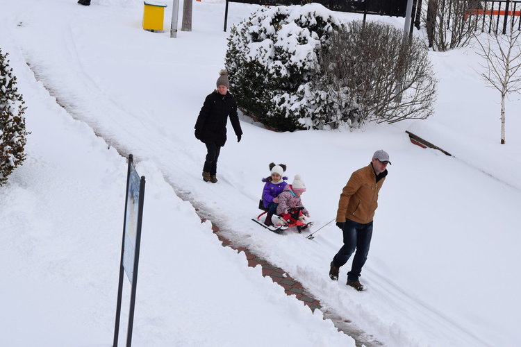 Дървена ваканция и за община Кирково днес, в Ардино децата са по пързалките