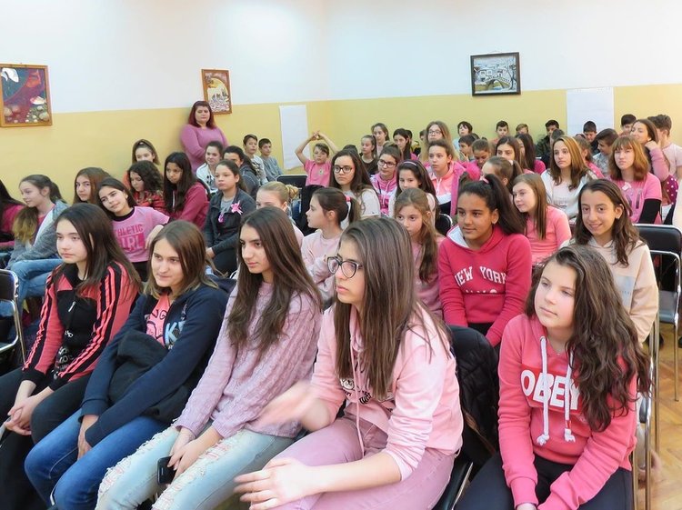 Алековци отбелязаха Деня на розовата фланелка