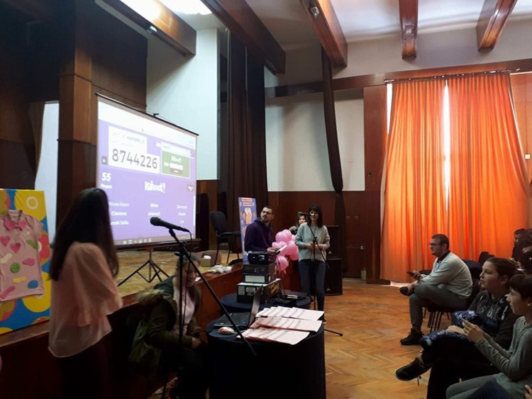 Код: розово днес в училищата. "Да бъдеш баща" препоръча разговор с мъж