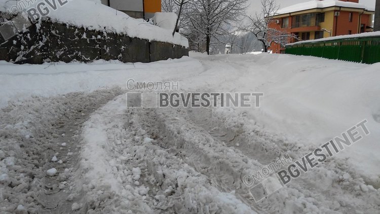 40 сигнала за непочистени улици тази нощ. Граждани се заканват да съдят общината в Страсбург