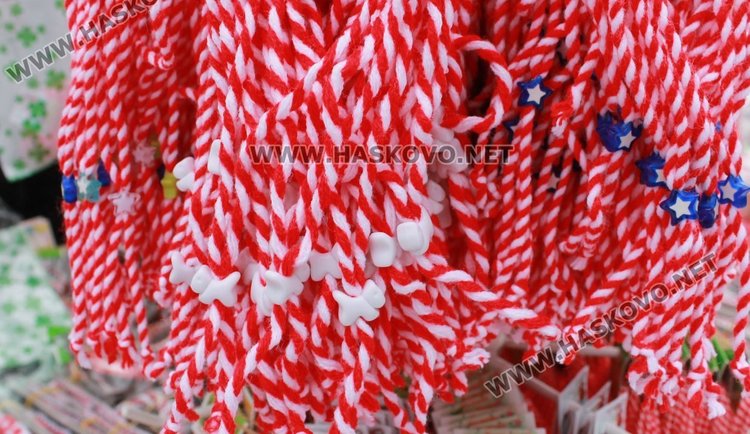 С атракции привличат купувачи на мартеници в Димитровград