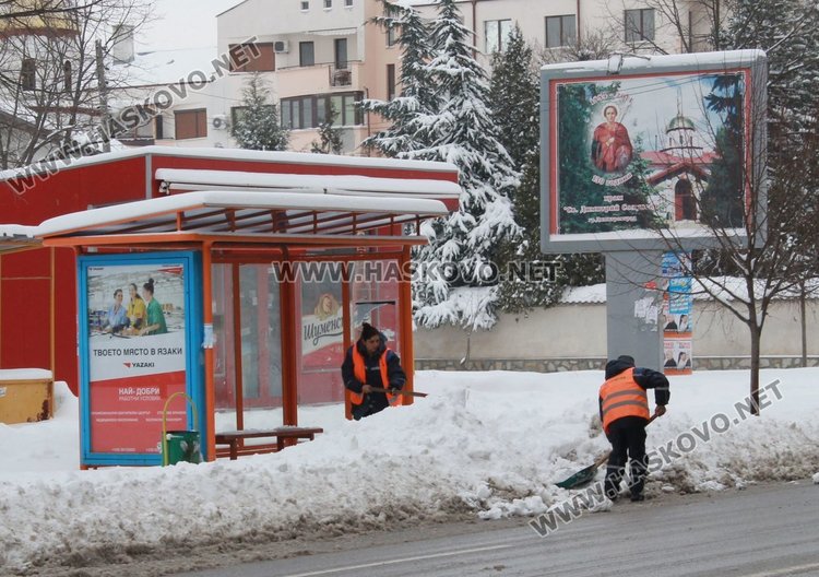 Една авария в димитровградско след снощния сняг, чистят пътища