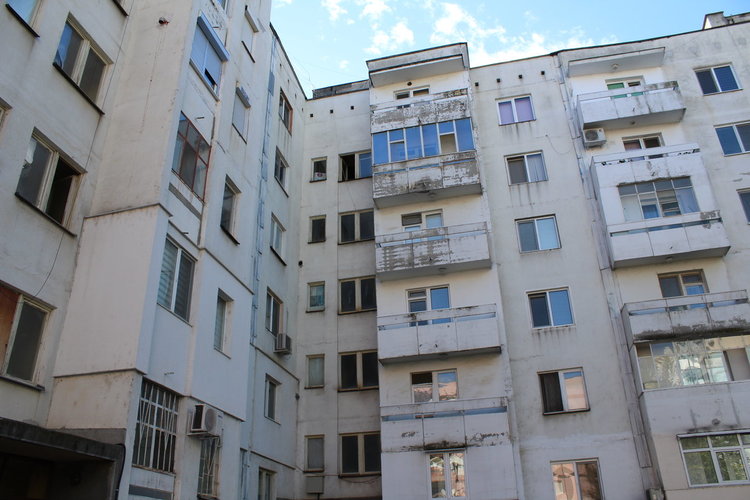 Търсят фирми за саниране на 10 блока в Хасково