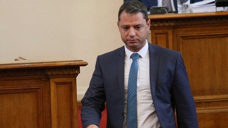 Делян Добрев е против държавата да купува акции в ЧЕЗ