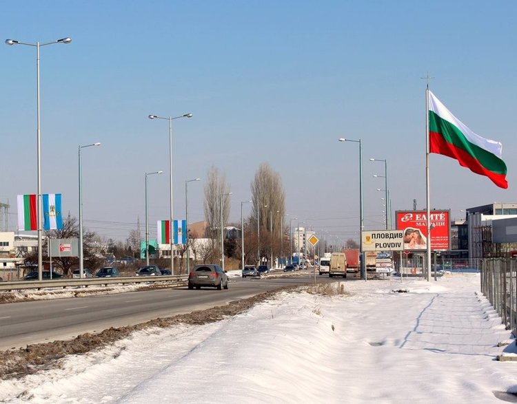 Над 300 нови знамена се веят в Пловдив за Трети март