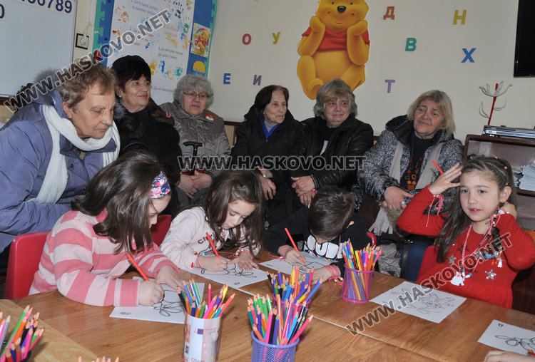 Легенда за мартениците на хан Аспарух научиха деца от забавачката 