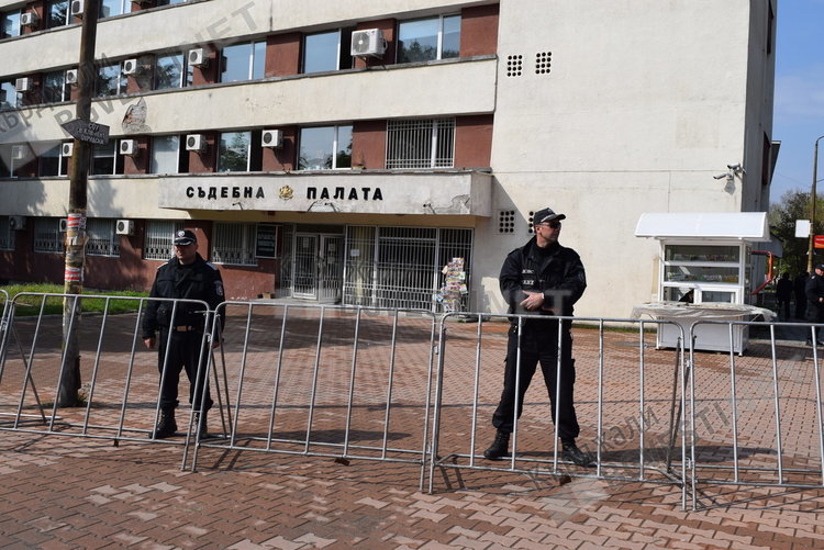 Мобилизират полицията за Трети март в областта, завардват и пътищата