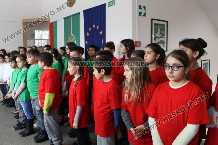 С рецитал- спектакъл започнаха тържествата за 60-годишнината на СУ "Любен Каравелов"