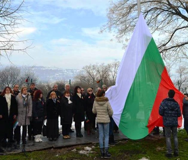 5-метров трибагреник за 3-ти март в Харманли, богата програма и в Свиленград