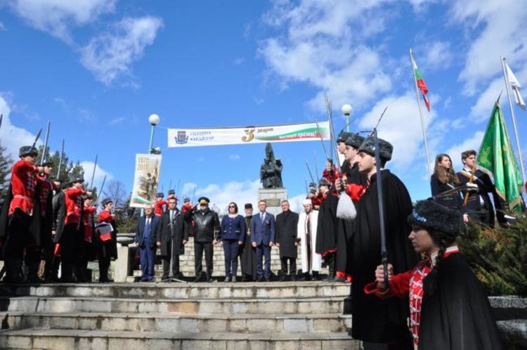 Кърджали чества тържествено Трети март, поклонихме се пред освободителите