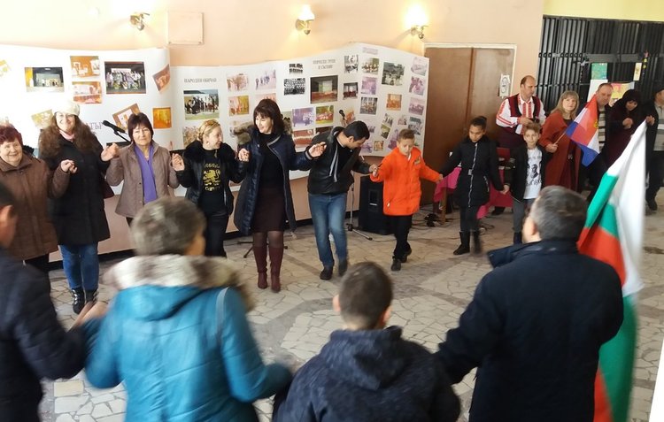 Дебър отбеляза 3 март