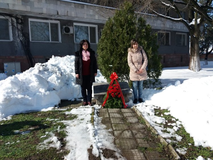 Дебър отбеляза 3 март