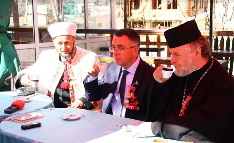 Кмет, свещеник и мюфтия отново на Третомартенско кафе