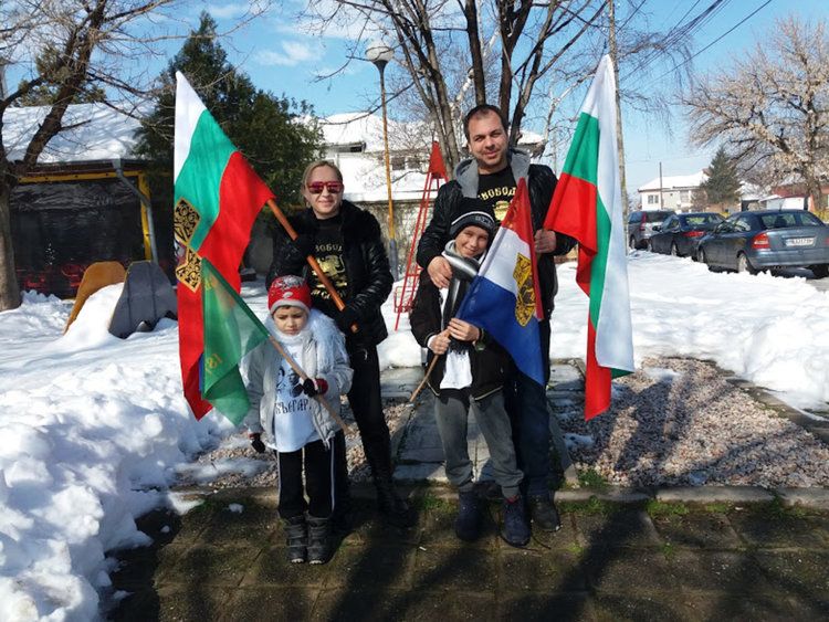 Дебър отбеляза 3 март