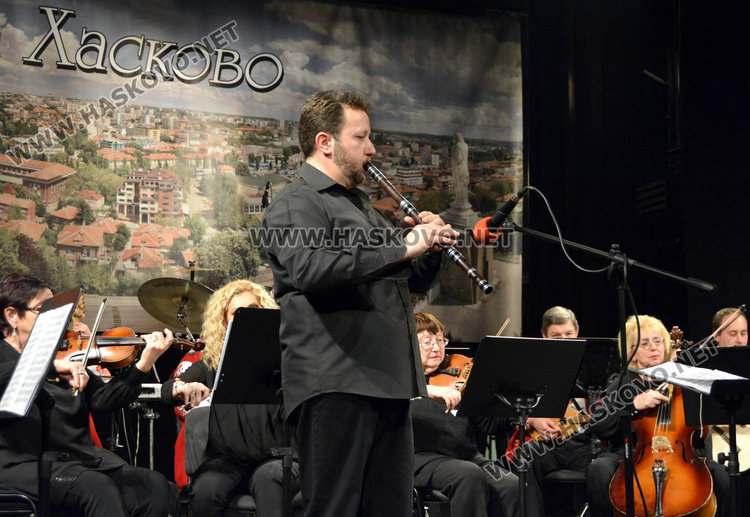 Тържественият концерт за 3-ти март препълни с почитатели театъра