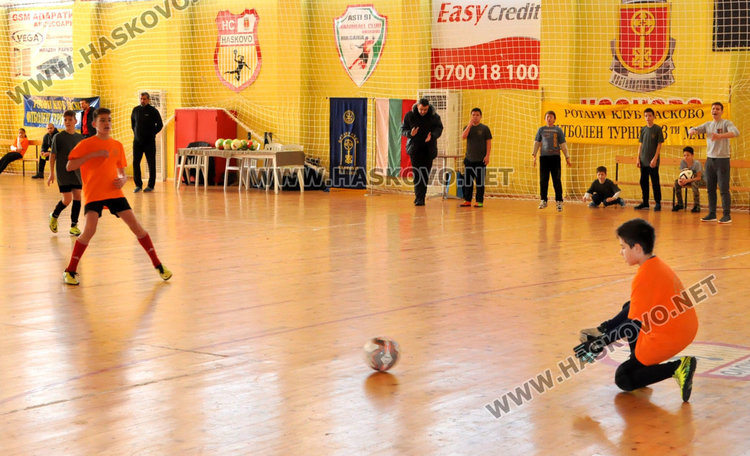 Ученици от „Рилски” шампиони във футболен турнир за 3-ти март