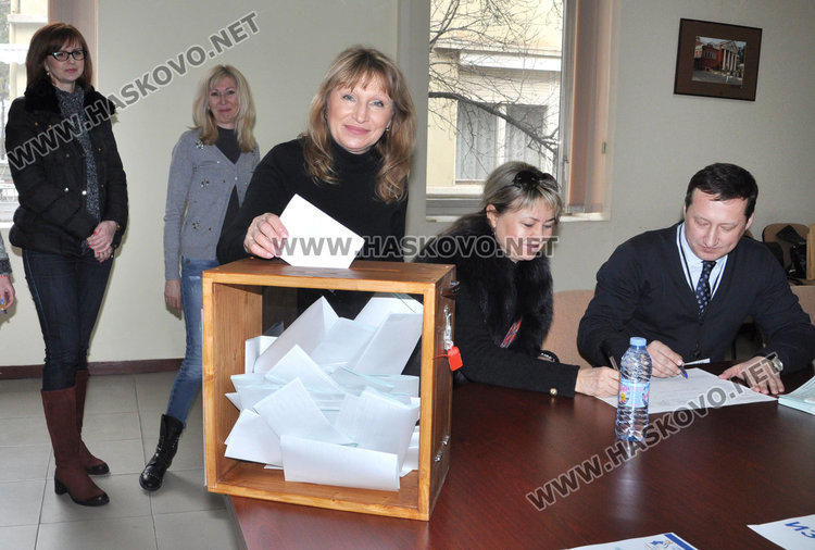 В Хасково гласуваха за президент на Русия