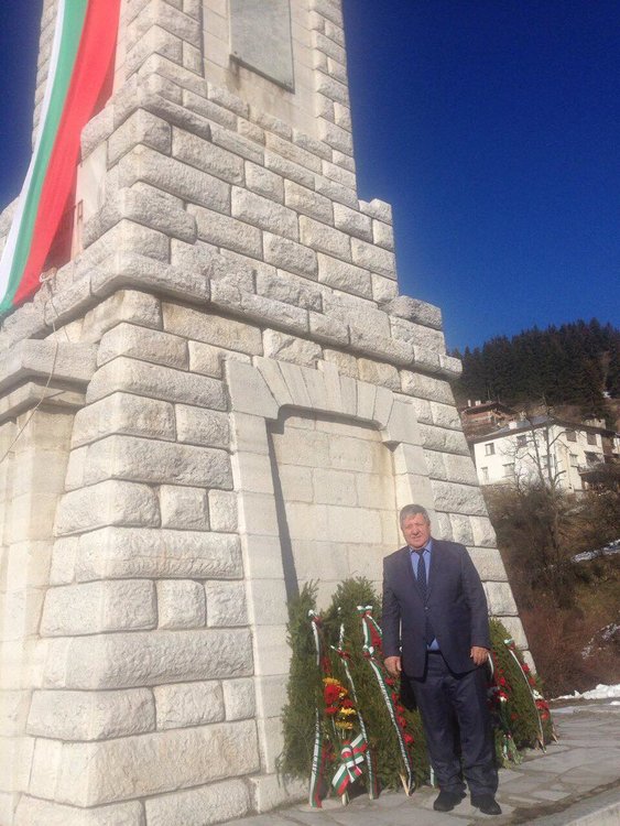 Заместник-областните управители почетоха тържествата за Трети март в Ягодина, Чепеларе и Широка лъка