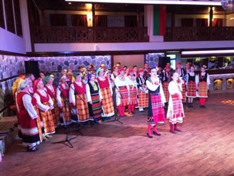 Златоград празнува с масова възстановка на мегдана в стария град