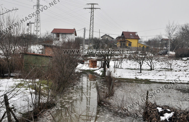 Читатели: Снеготопенето дави Кенана