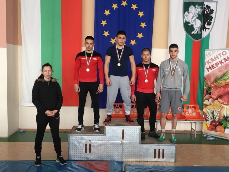 Отлично представяне за димитровградските борци в държавното първенство в Сливен