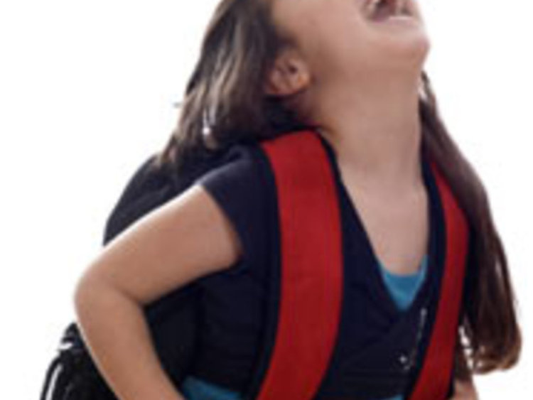  Тежки раници изкривяват гръбнаците на кърджалийчетата, препоръчват  носене на двете рамена едновременно