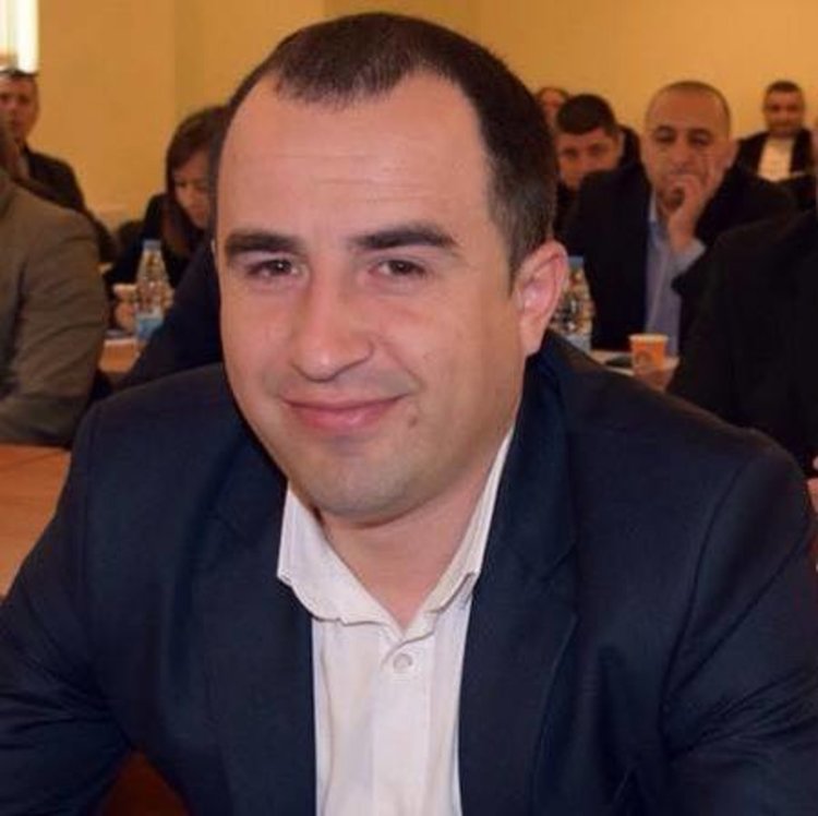 Кадир Мустафов