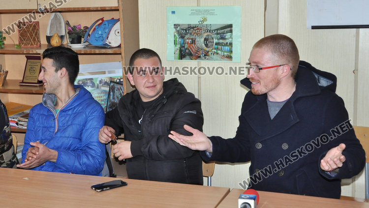 Яни от „Фермата“ в гимназията по транспорт и селско стопанство: Земеделието е добър бизнес 